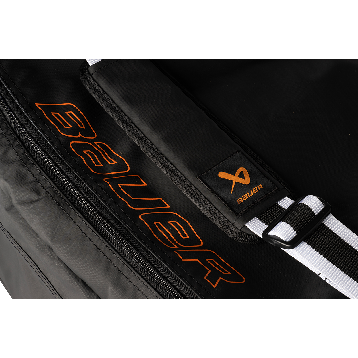 1064818_BTH25_BAG_OFFICIALS_BLK_strap-detail.png
