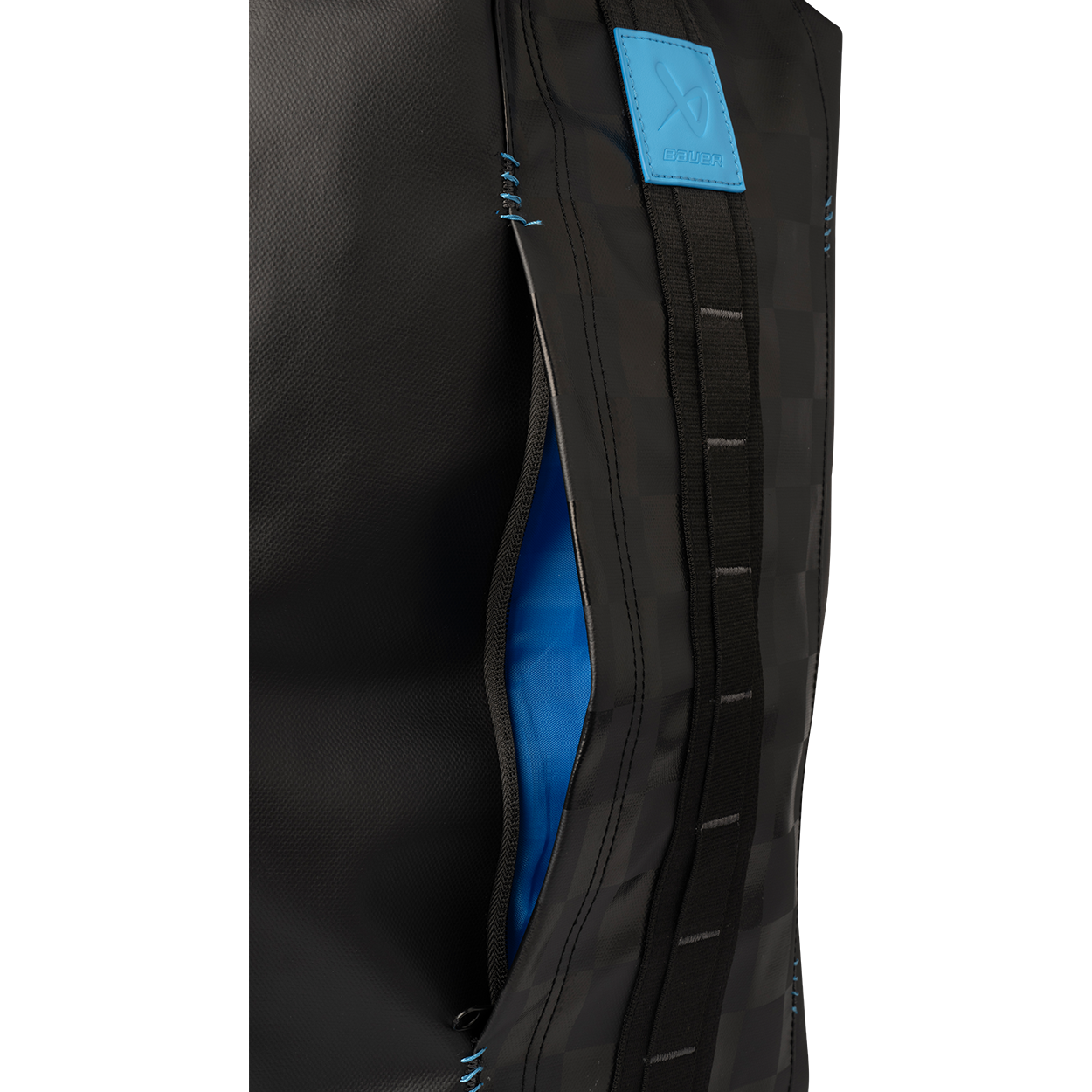 1064826_BTH25_BAG_BLUELINE-BACKPACK_hidden-front-pocket-detail.png