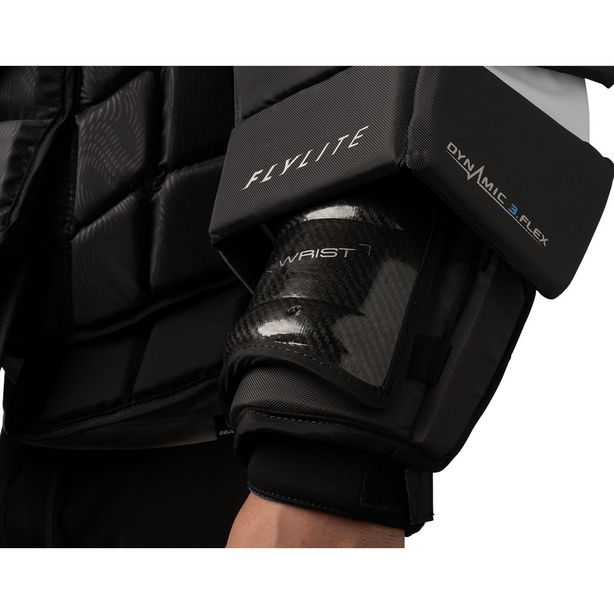 1064953_BTH25_GOAL_CHEST_VAPOR_FLYLITE_SR_wrist-detail-2.png