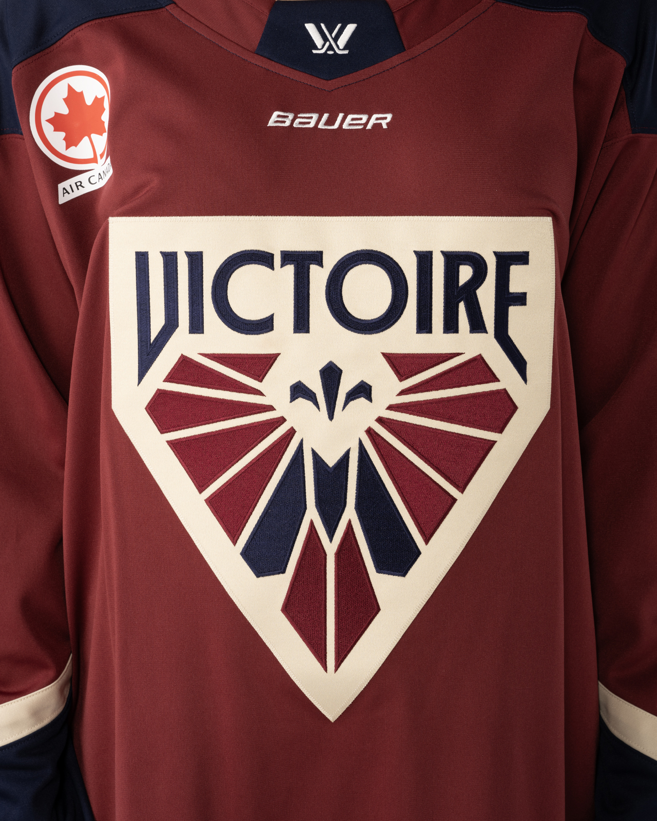 1066126_BTH24_APPAREL_PWHL_MTL_JERSEY_SR_1398.png