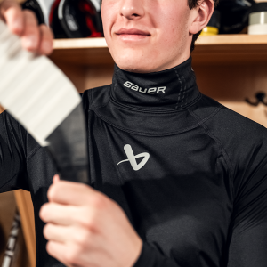 BAUER LS CUT-RESISTANT NECK PROTECT BASE LAYER. SENIOR
