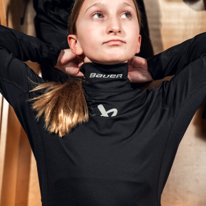 BAUER LS CUT-RESISTANT NECK PROTECT BASE LAYER. YOUTH
