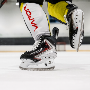 BAUER VAPOR FLY40 SKATE INTERMEDIATE