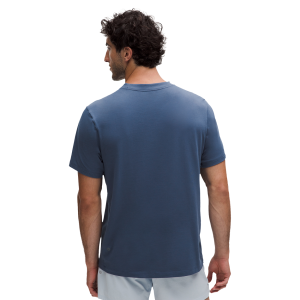 BAUER lululemon ZEROED IN SHORTSLEEVE SENIOR